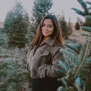 Meet your Posher, Margi